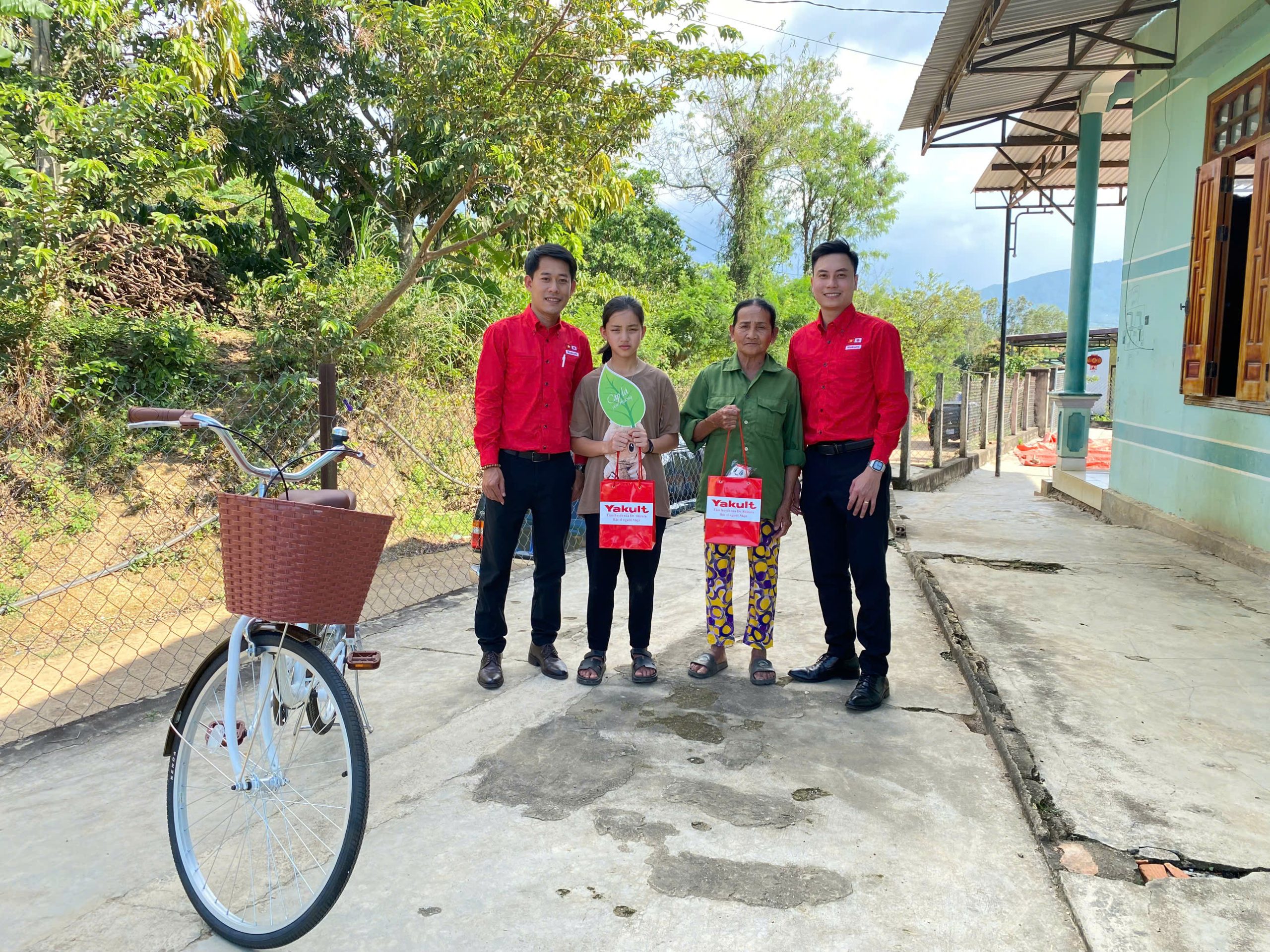 Yakult - Trần Phạm Bảo An - Cặp lá yêu thương