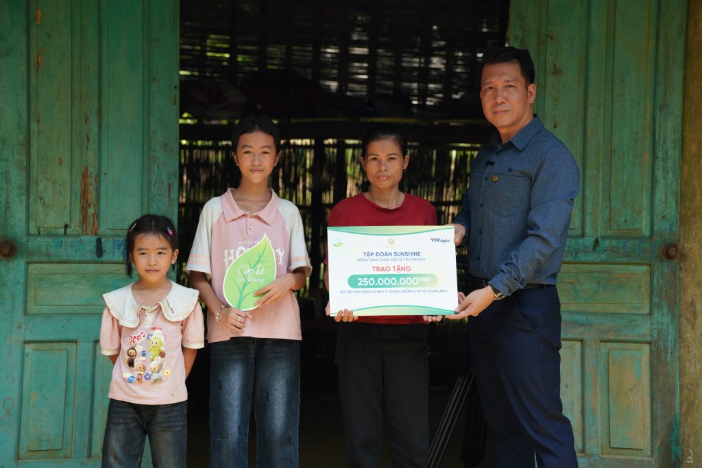 Cặp lá yêu thương_Sunshine_trao tặng
