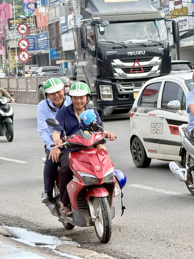 alt="dai-la-lanh-yakult-dong-hanh-cung-em-sam-pham-thu-trang'
